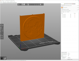 Opravený STL soubor mohu poslat do 3D tiskárny – před tím v programu PrusaSlicer nastavím parametry pro 3D tiskárnu (například jak jemný má být 3D tisk, jakým materiálem má být tištěno).